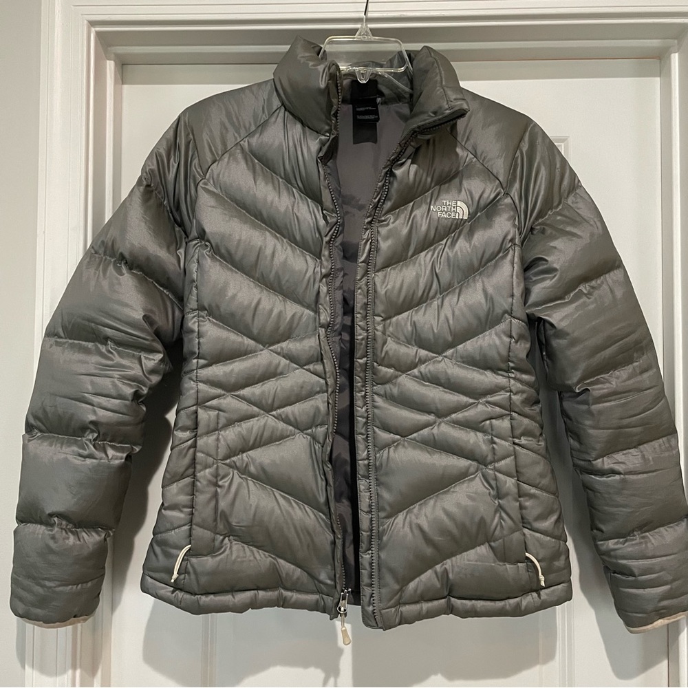 Women’s North Face 550 Puffer Coat Grey